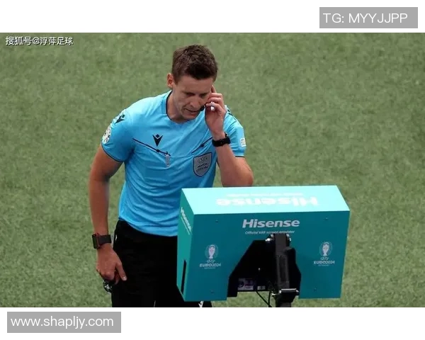 足球明星们的失误与争议事件盘点谁在赛场上犯了错